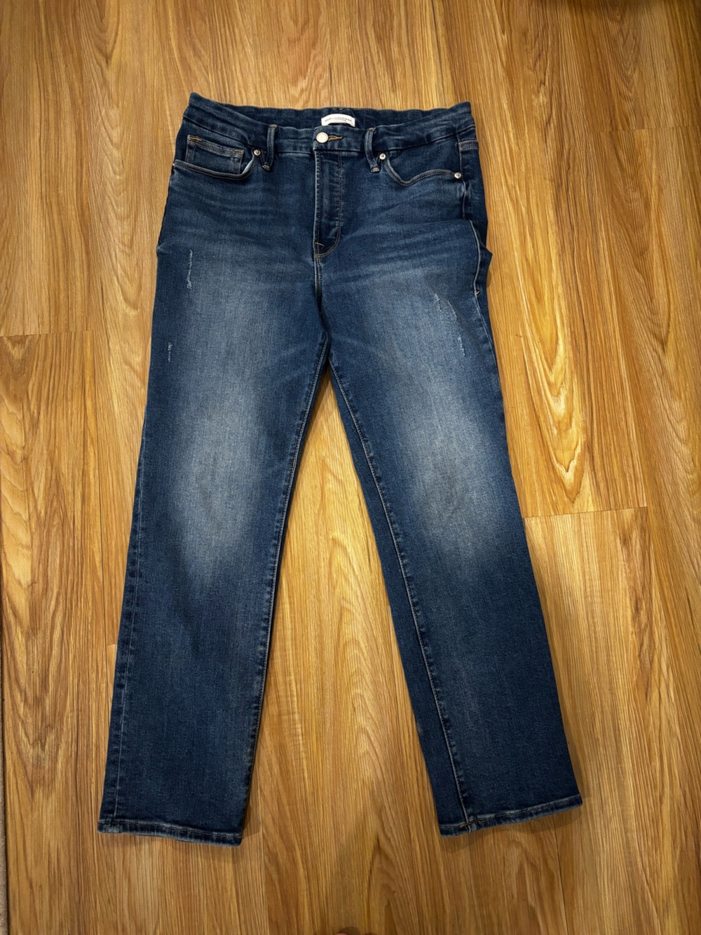 Good American Good Legs Straight Jeans in Dark Blue Wash